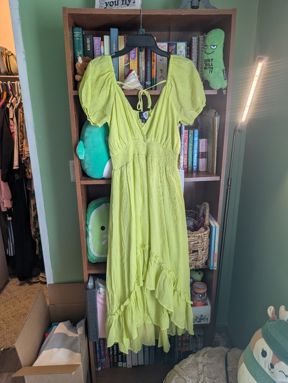 ❤️Sold❤️Lumiere Lime Green Puff-Sleeve Ruffle Midi Dress